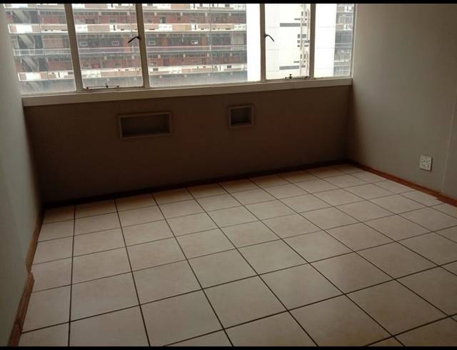 1 BEDROOM APARTMENT FOR SALE IN SUNNYSIDE